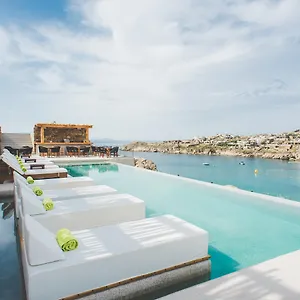 Super Paradise Hotel Отель